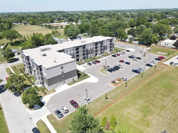 207 Brock St #319, Amherstburg, ON N9V 2H3