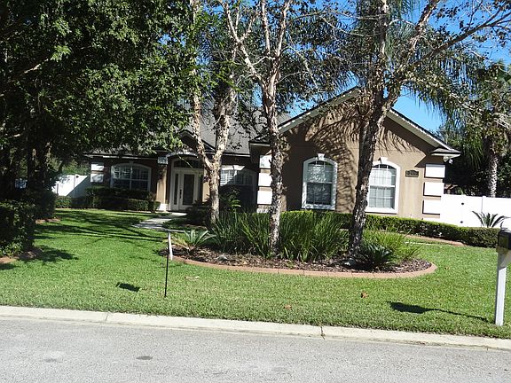 2nd image of 286 Edgewater Branch Dr