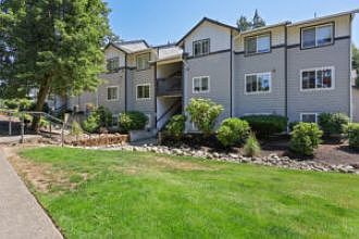 3rd image of 5163 Mariah Ln NE #1B-1Ba-610Sqft