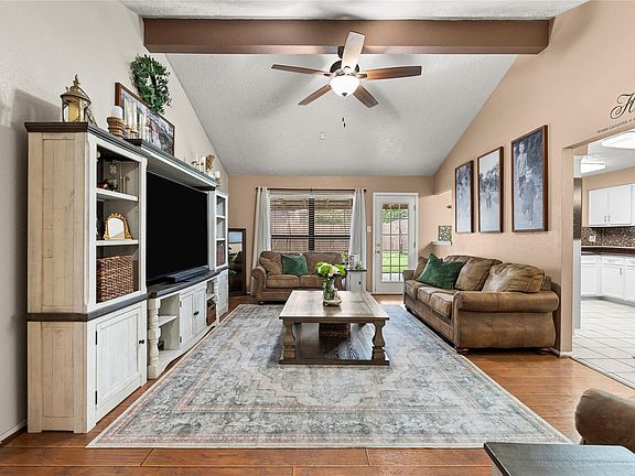 4th image of 204 Sweetgum Drive