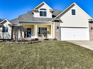 241 River Bend Ct, Newark, OH 43055