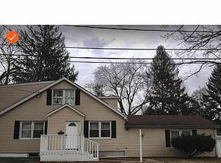 18 Rossmore Ave, Central Islip, NY 11722