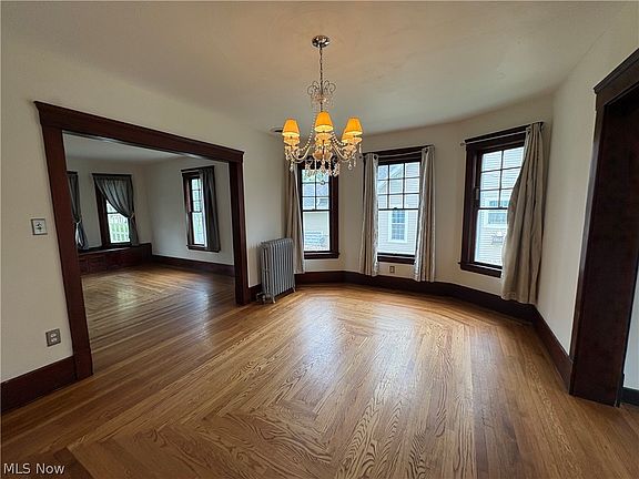5th image of 5821 South St