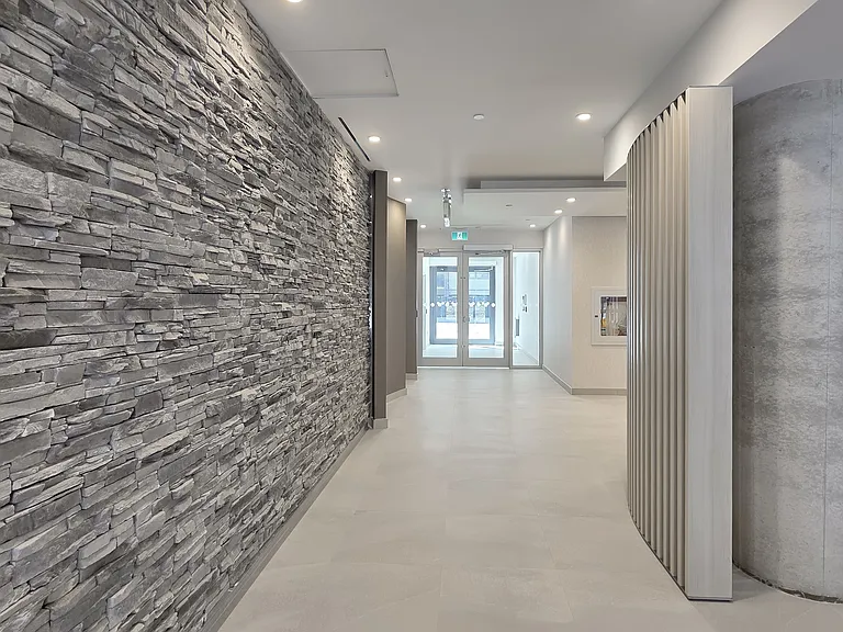 4365 Bloor St W — Photo 32