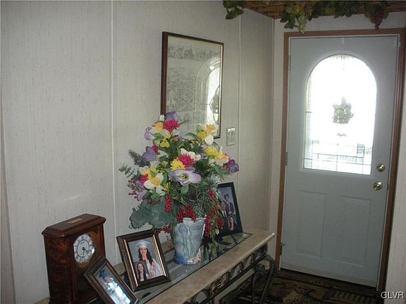5th image of 144 Bentwood Cir E