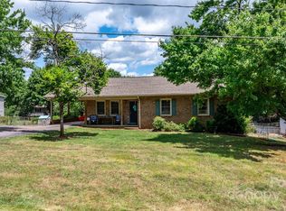 4652 Bethel Church Rd, Hickory, NC 28602