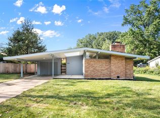 9875 E Watson Rd, Saint Louis, MO 63126