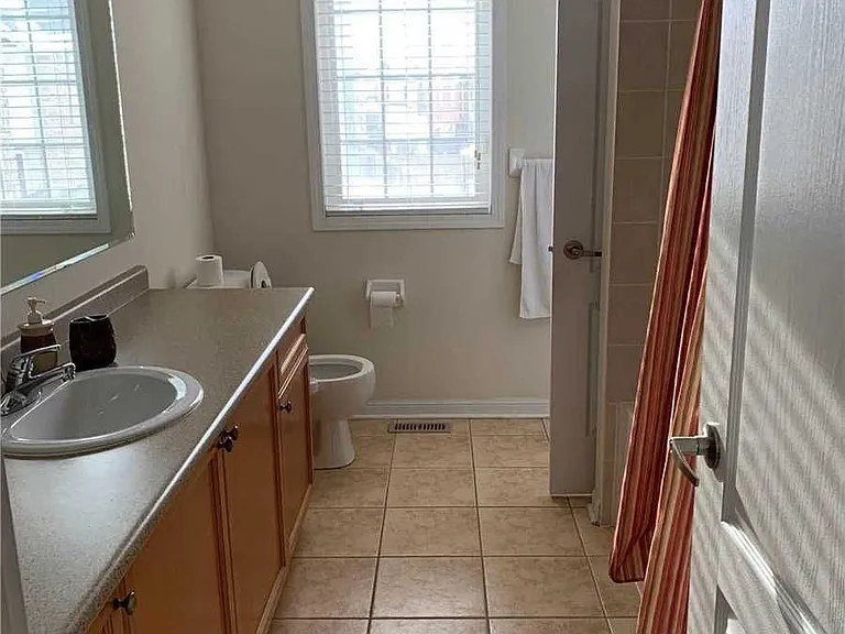1509 Marshall Cres — Photo 11