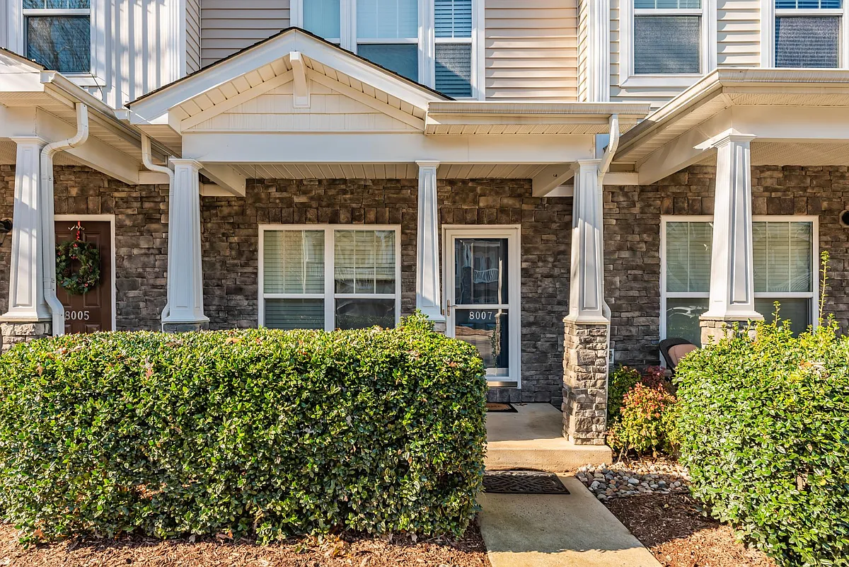 Building Photo - 8007 Goldenrain Way