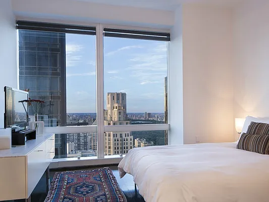 Rented by Sotheby's International Realty | media 8