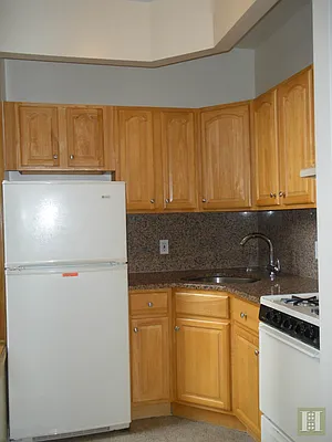 Rented by Halstead Real Estate | media 6