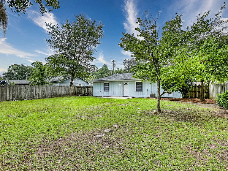 726 Fleming Rd — Photo 26