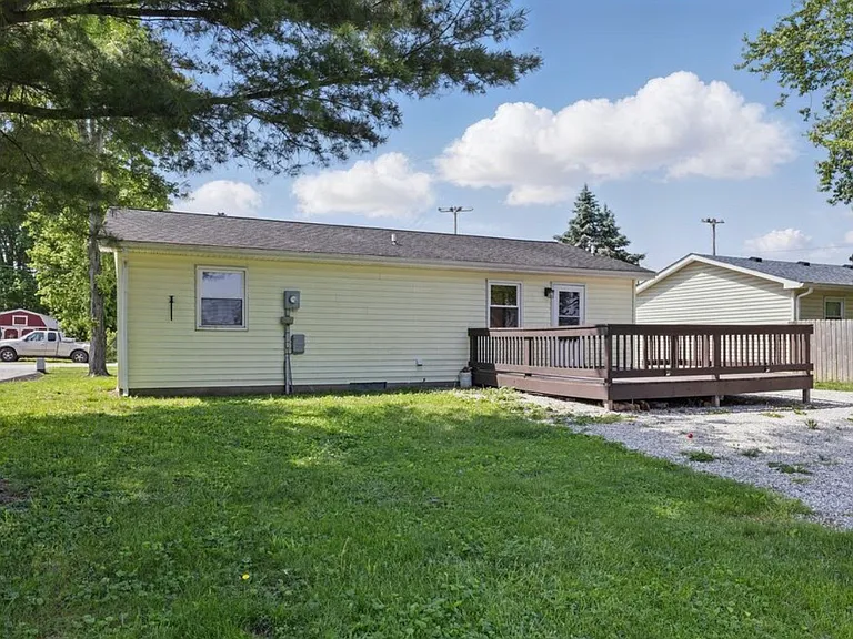 410 W Douglas St — Photo 4