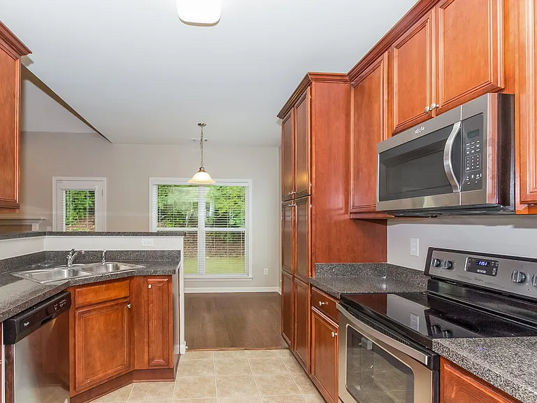 34 Cliffhaven Cir — Photo 7