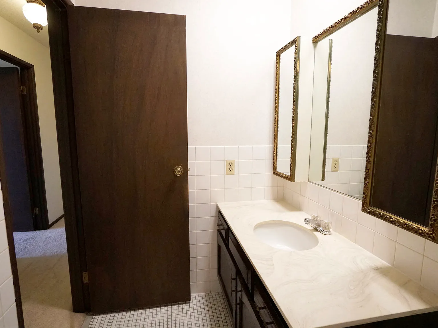 Bellows Court — Photo 4