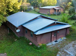 16 Hemphill Rd, Summerville, GA 30747