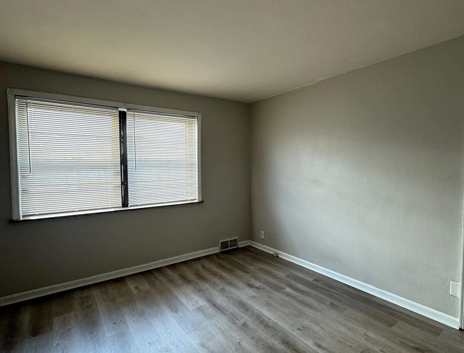 1 bed, $975 — Photo 3