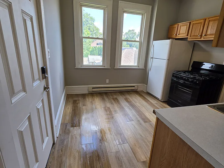 608 E Monroe St #2 — Photo 17
