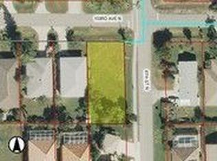 596 103rd Ave N, Naples, FL 34108