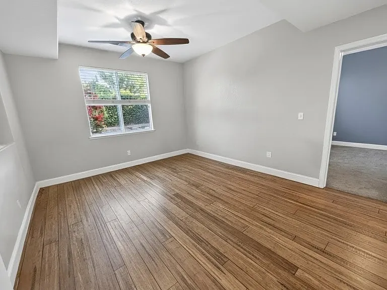 2371 Serena Ave — Photo 11