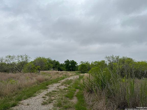 4th image of 1240 County Road 326 W