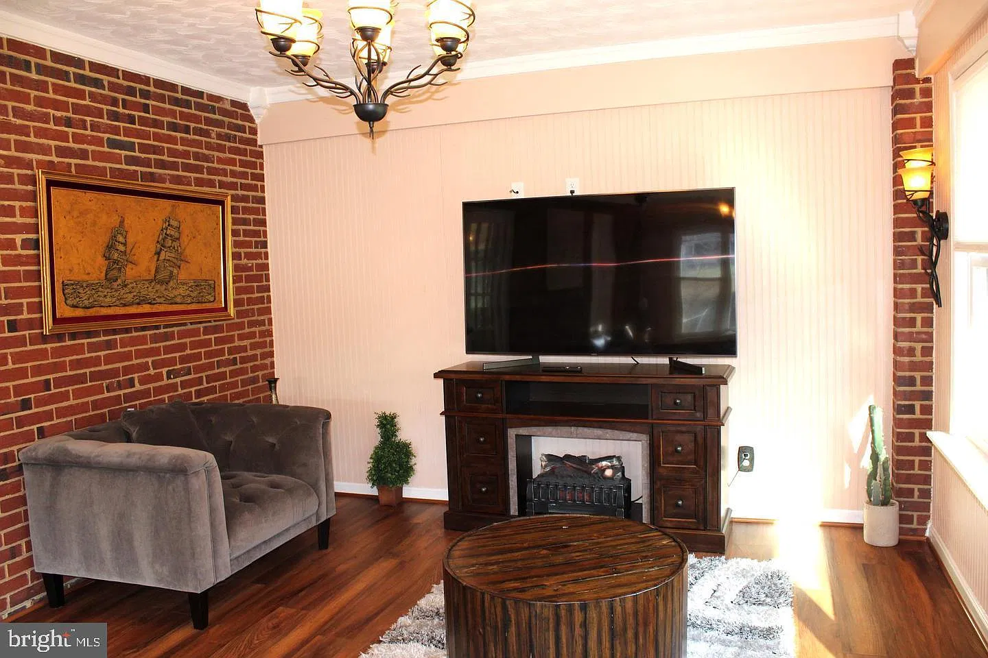 4 bed, 3.0 bath, 3390 sqft, $3,250 — Photo 2