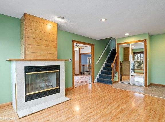 2nd image of 416 Hillandale Dr