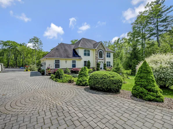 251 Scenic Dr, Blakeslee, PA 18610