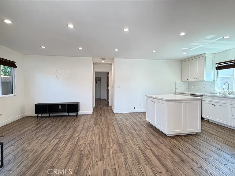 7257 Wilbur Ave #BACK HOUSE — Photo 1