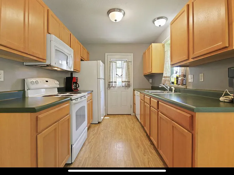 401 Hickman Ave — Photo 17
