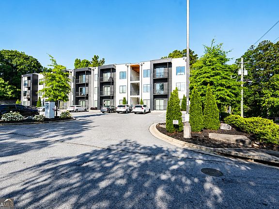 3rd image of 1155 Custer Ave SE #108