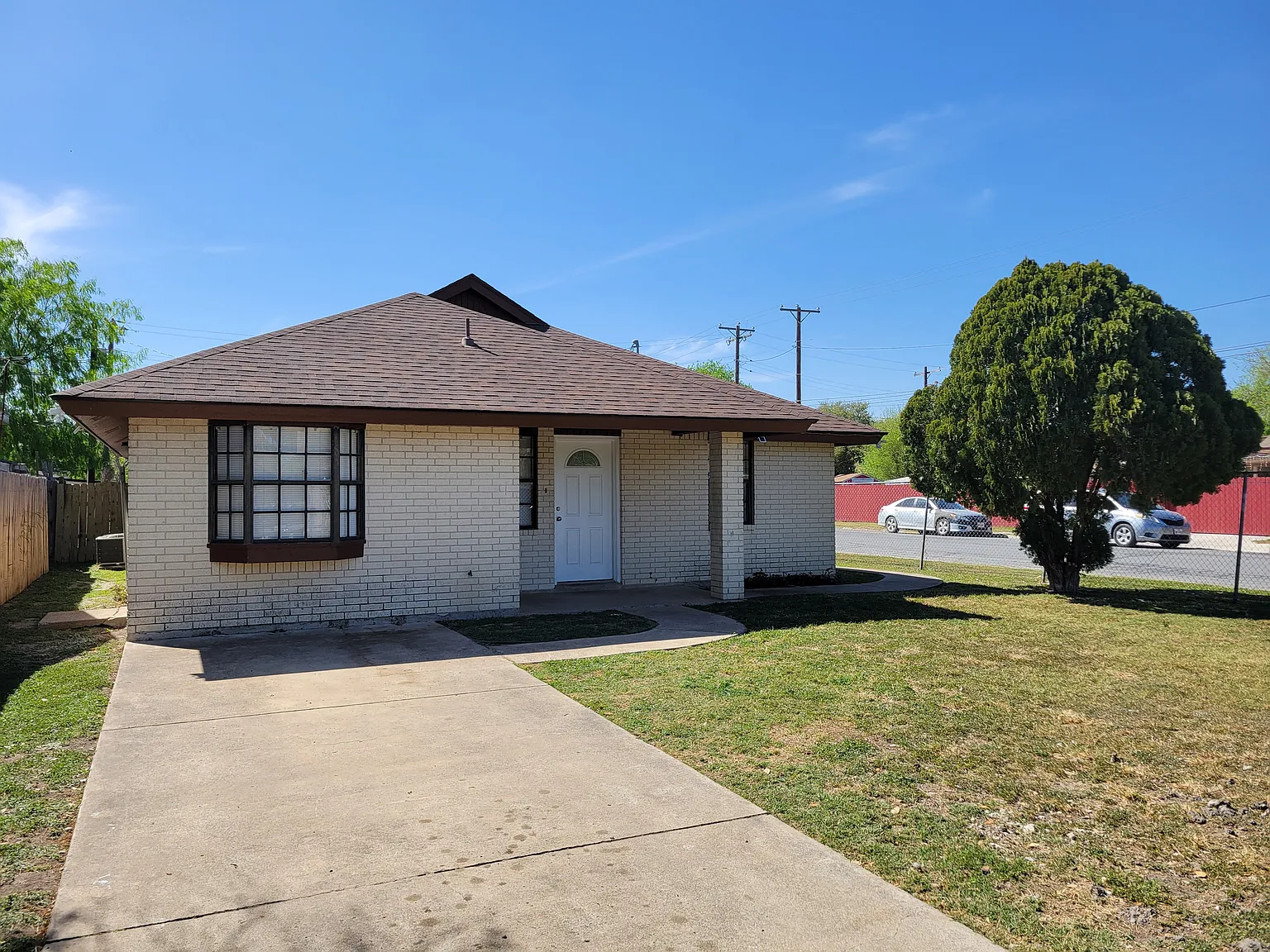 1202 S 2nd St — Photo 4