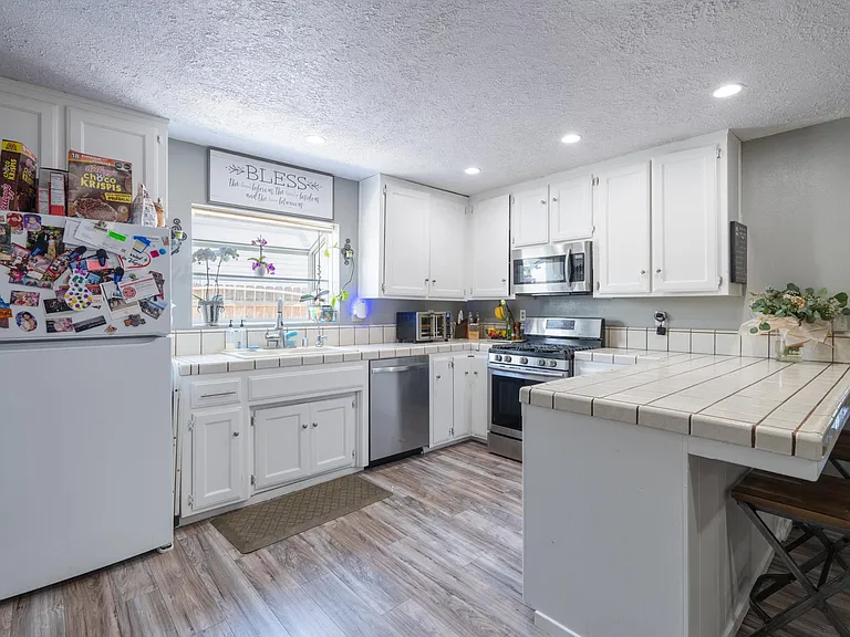 21501 Silver Dr — Photo 4
