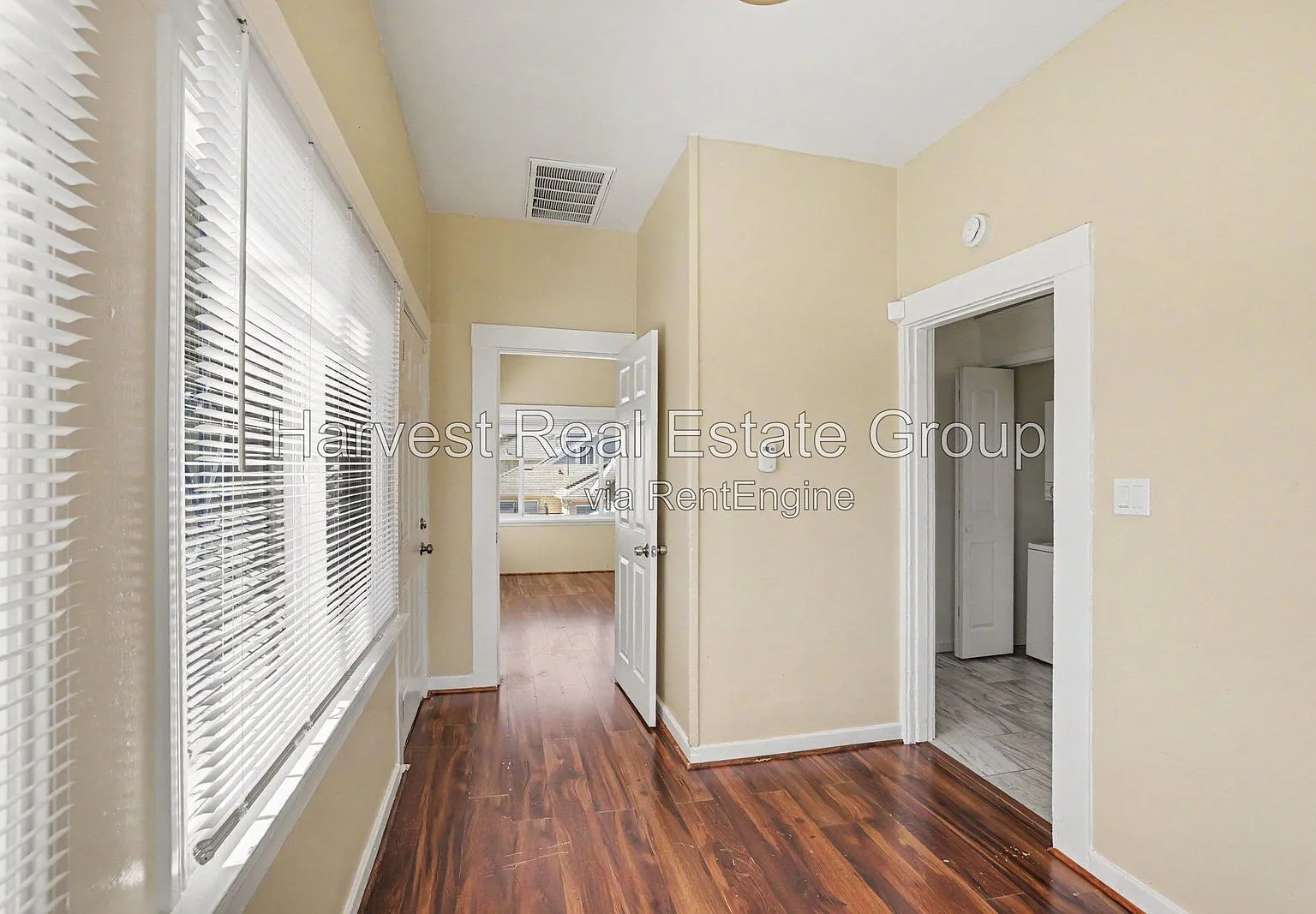 1 bed, 1.0 bath, 410 sqft, $2,050 — Photo 3