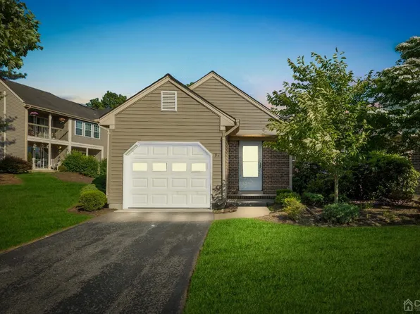 9B James Monroe Dr, Monroe Township, NJ 08831