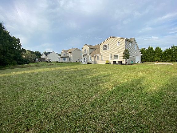 2nd image of 2802 Gilead Ln