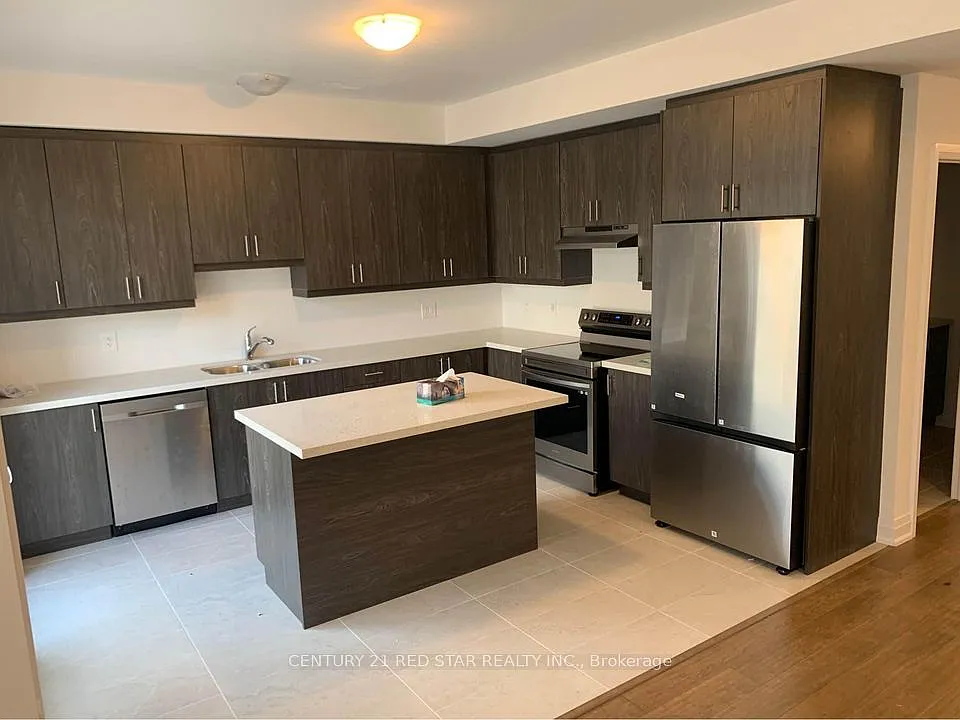 4 bed, $2,900 — Photo 4