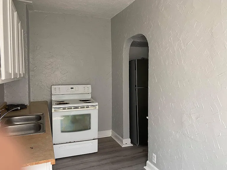 4031 Boulevard Pl — Photo 5