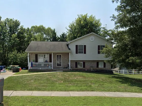 8 Brandywine Ct, Littlestown, PA 17340