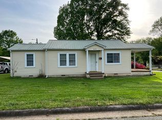 612 21st St SW, Hickory, NC 28602