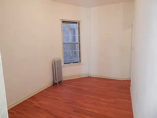 Rented by Brownstone Property Group | media 25