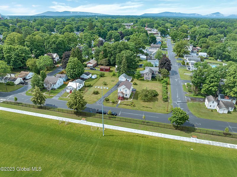 3rd image of 55-59 Coleman Avenue
