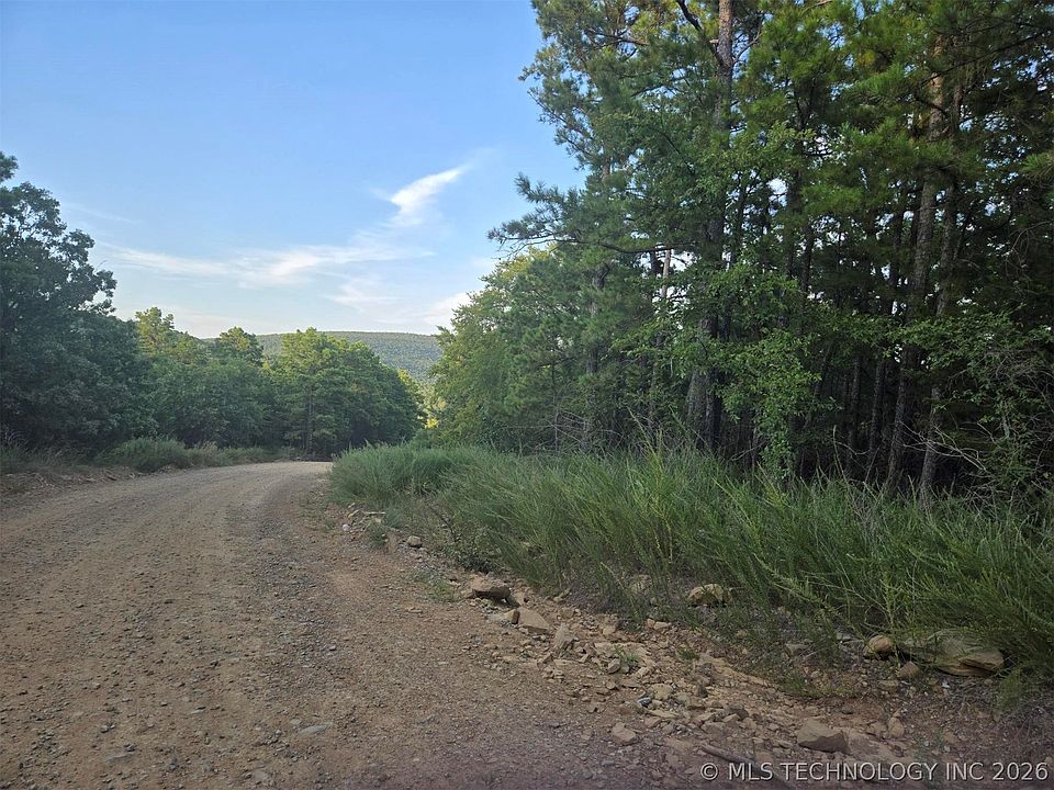 2nd image of 210 County Rd