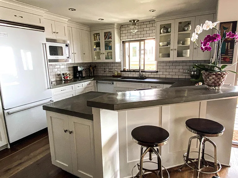 Gourmet Kitchen with Built in Bar