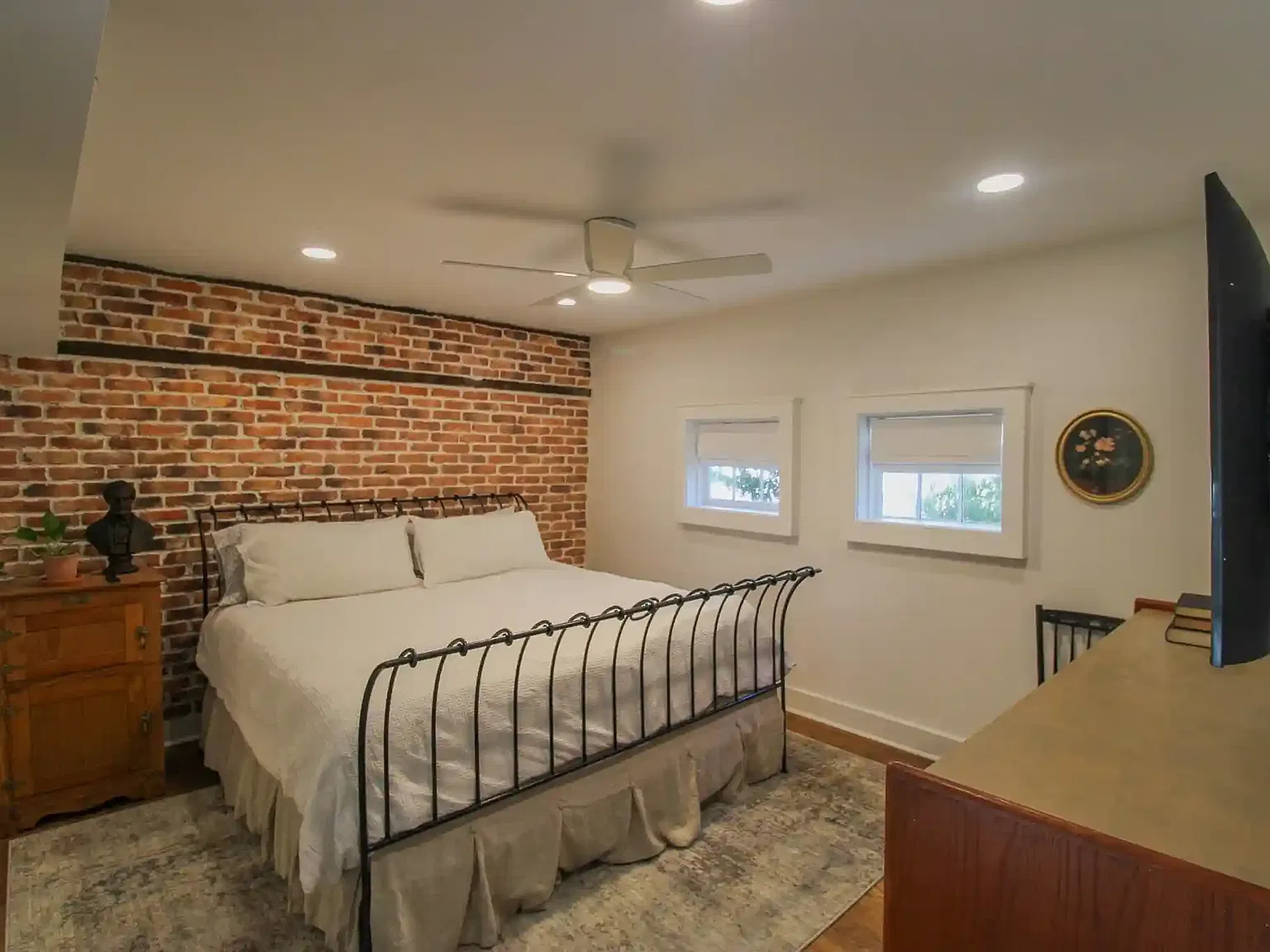 1 bed, 916 sqft, $3,500 — Photo 2