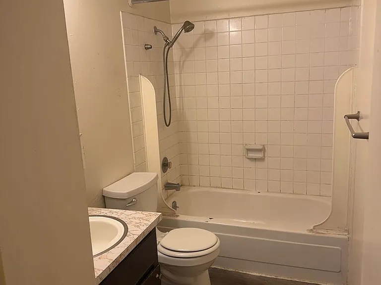 5040 E St #21 — Photo 8