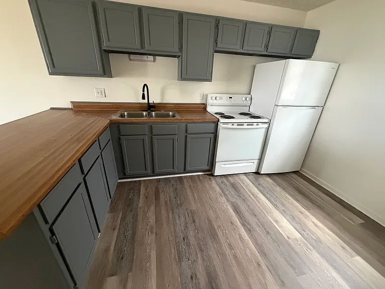 915 Race St #14 — Photo 2