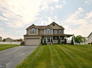 140 N Alpine Dr, York, PA 17408