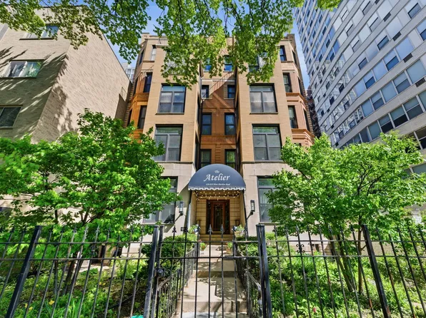 628 W Sheridan Rd APT 3E, Chicago, IL 60613