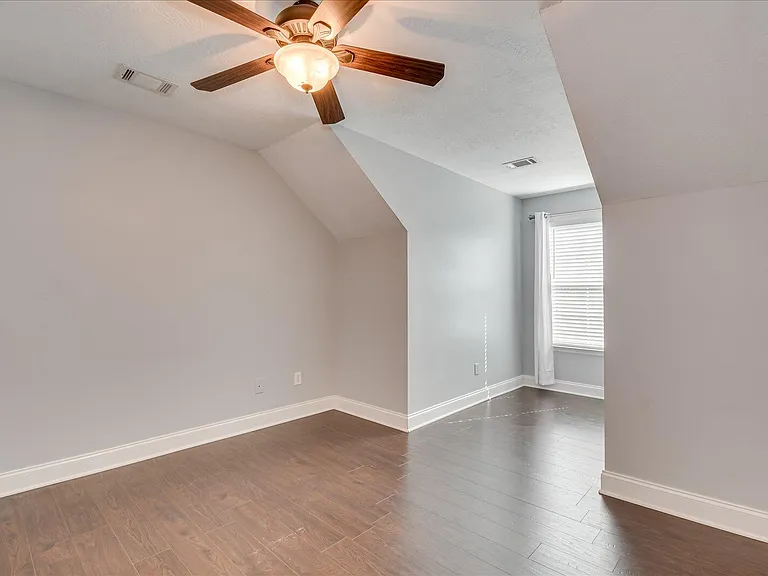 317 Buxton Ln — Photo 26